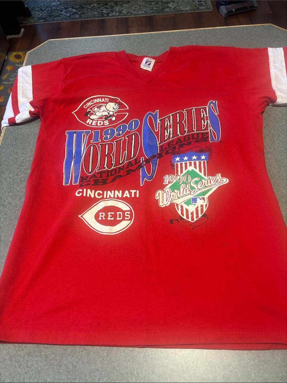LOGO 7 Cincinnati Reds Red Graphic World Series Tee